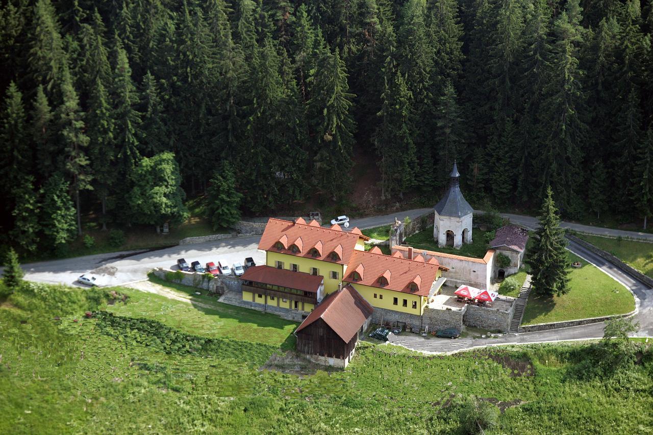 Hotel Studenec Рожмберк-над-Влтавоу Екстер'єр фото